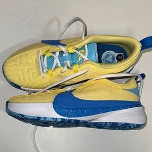 Nike Kids Yellow and Blue Low-Top Sneakers